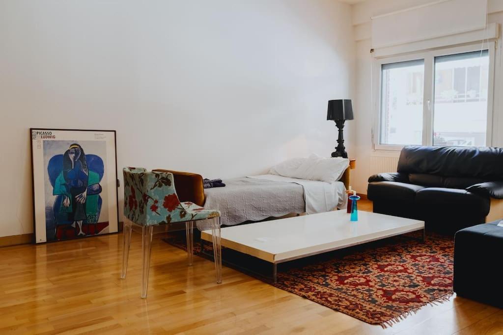 Cosy & Spacious Central Apartment Komotini Exterior foto