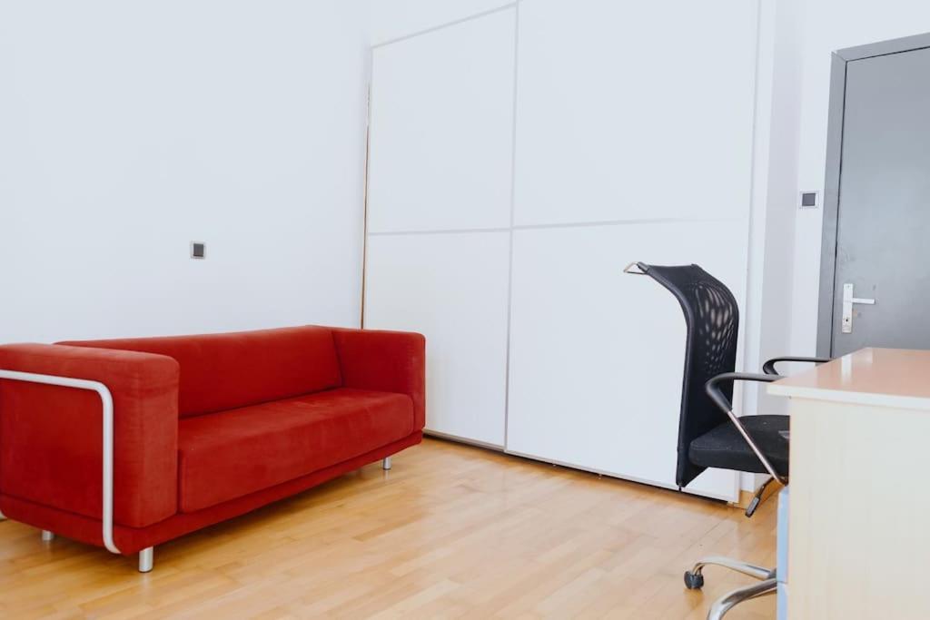 Cosy & Spacious Central Apartment Komotini Exterior foto