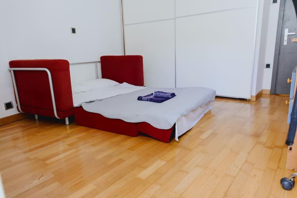 Cosy & Spacious Central Apartment Komotini Exterior foto