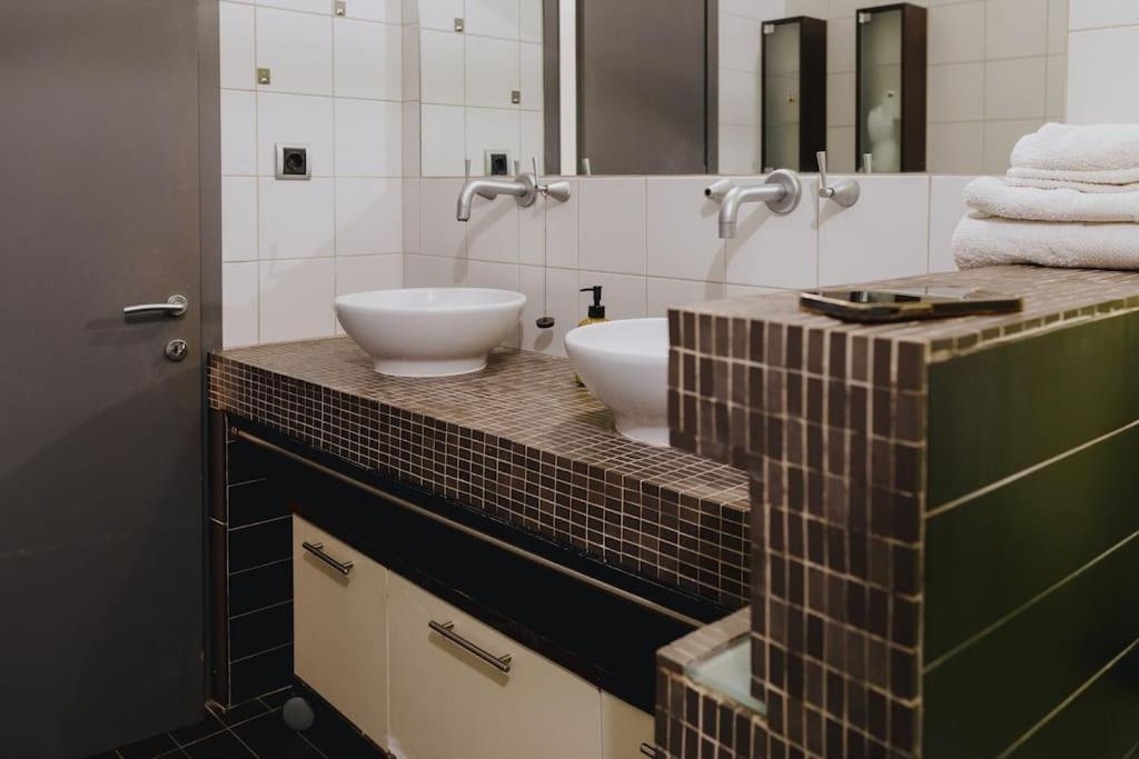 Cosy & Spacious Central Apartment Komotini Exterior foto