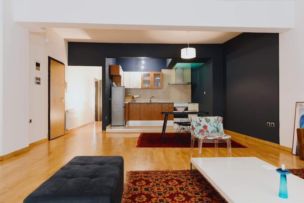 Cosy & Spacious Central Apartment Komotini Exterior foto